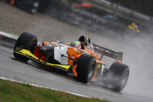 Voormalige A1GP-auto terug op Zandvoort tijdens de Paasraces 2013